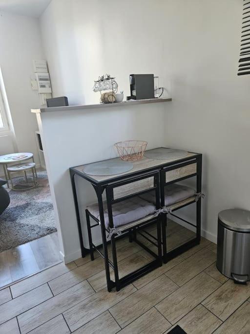 Beautiful F2 Apartment 5 Stops By Train From Paris Moret-sur-Loing Exteriér fotografie