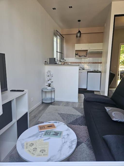 Beautiful F2 Apartment 5 Stops By Train From Paris Moret-sur-Loing Exteriér fotografie