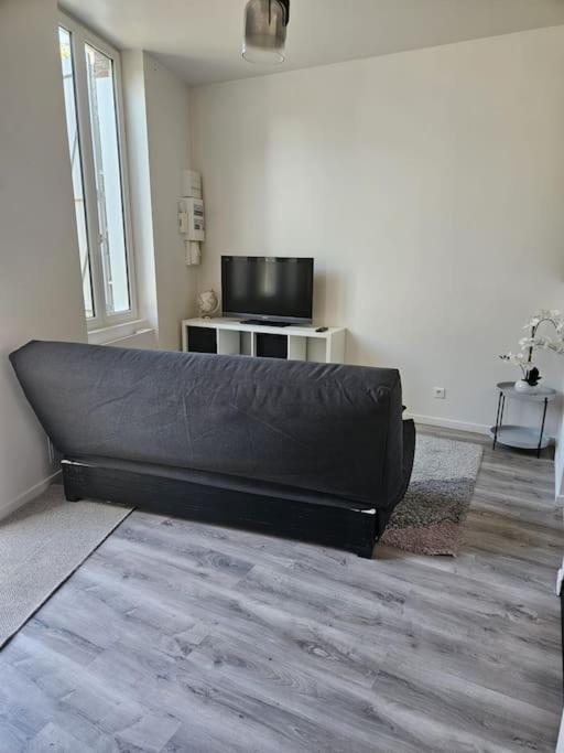 Beautiful F2 Apartment 5 Stops By Train From Paris Moret-sur-Loing Exteriér fotografie
